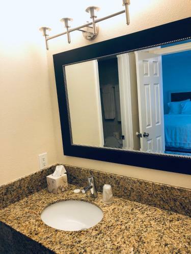 Hotel Surf Side Resort