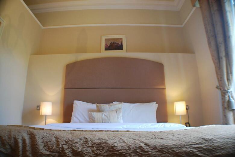 The Salisbury Hotel