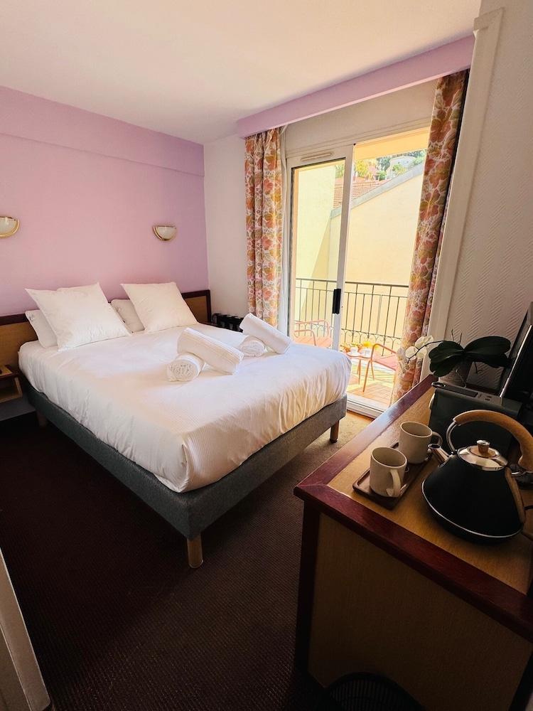 Narev's Hotel