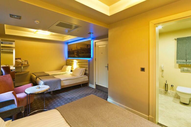 The Peak Hotel