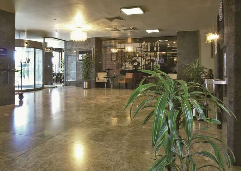 The Peak Hotel