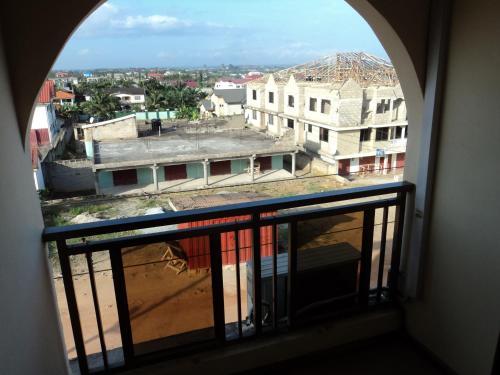 Nhyira Hotel