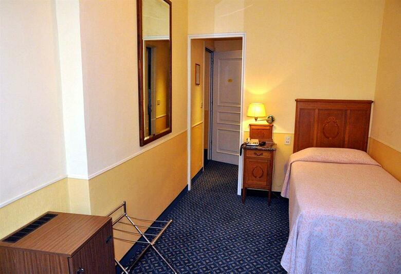 Hotel Roma E Rocca Cavour