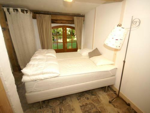 Tastefully Quiet Cottage In The Morvan, In Saint-germain-des-champs