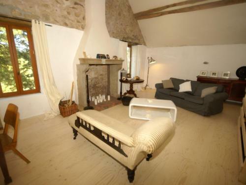 Tastefully Quiet Cottage In The Morvan, In Saint-germain-des-champs