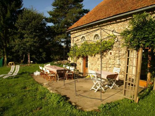 Tastefully Quiet Cottage In The Morvan, In Saint-germain-des-champs