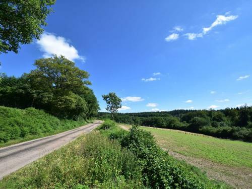 Tastefully Quiet Cottage In The Morvan, In Saint-germain-des-champs