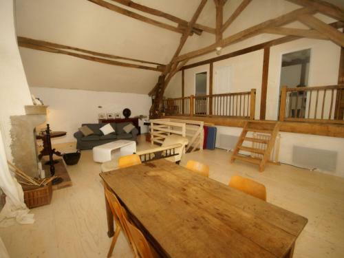 Tastefully Quiet Cottage In The Morvan, In Saint-germain-des-champs