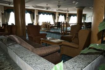 Safari Court Hotel