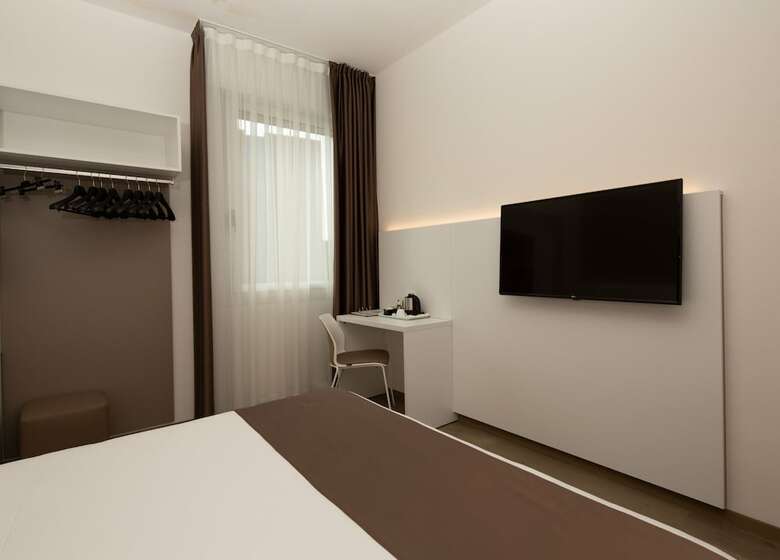 Hotel Biri