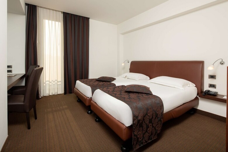 Hotel Biri
