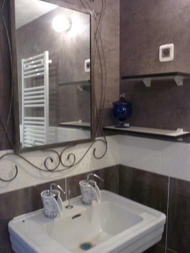 Hostal Residence Beausejour