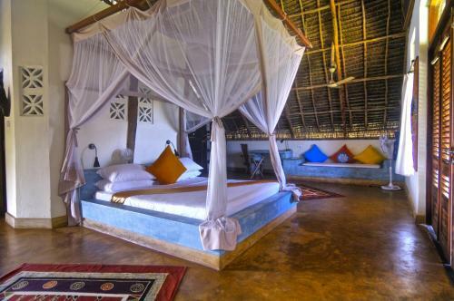 Hotel Sunshine Marine Lodge