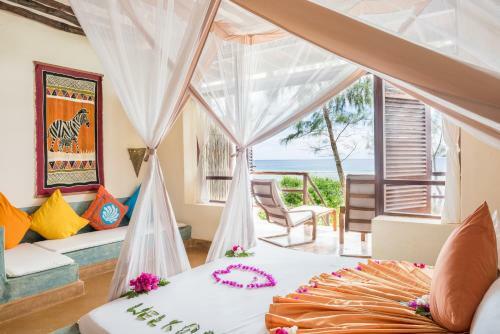 Hotel Sunshine Marine Lodge