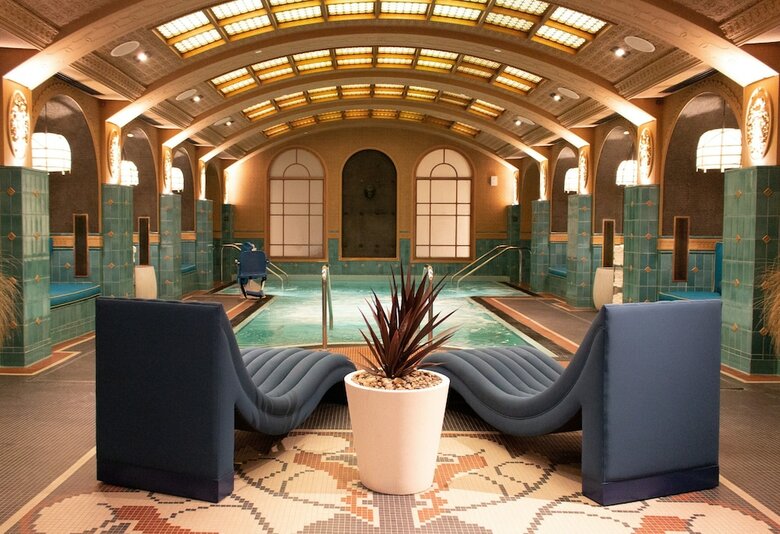 Virgin Hotels Las Vegas, Curio Collection By Hilton