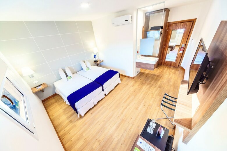 Hotel Lp Equipetrol
