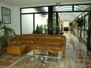Hotel Super House International