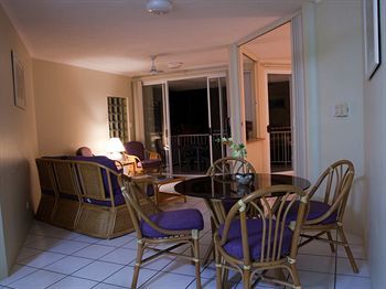 Hotel Golden Sands Beachfront Resort