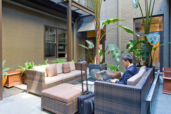 Vulcan Hotel