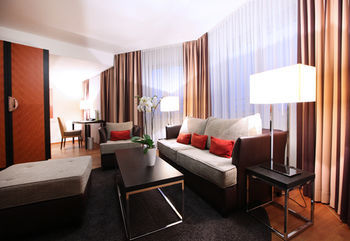 Lindner Hotel & Residence Main Plaza