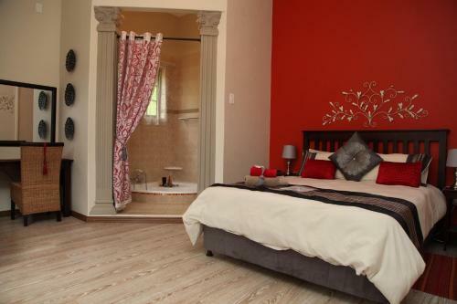 Hostal Classic Court B&B
