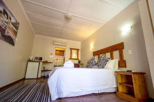 Hostal Classic Court B&B