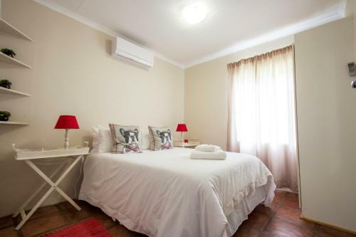 Hostal Classic Court B&B