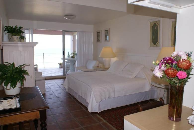 Hostal The Pink Lodge On The Beach