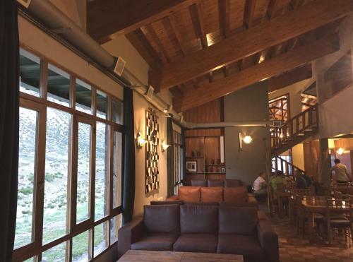 Ayelen Hotel De Montana