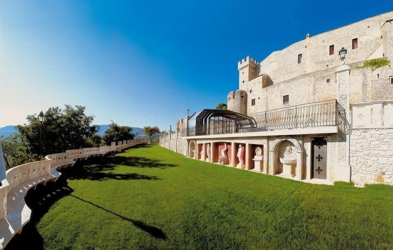Castello Orsini Hotel