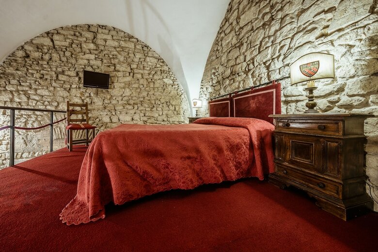 Castello Orsini Hotel