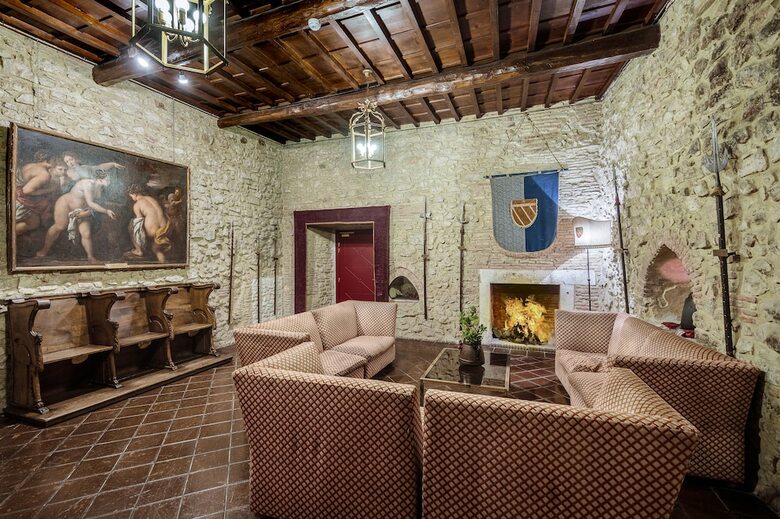 Castello Orsini Hotel
