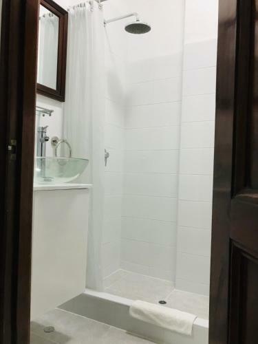 Hostal Larq�a Park Rooms