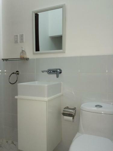 Hostal Larq�a Park Rooms