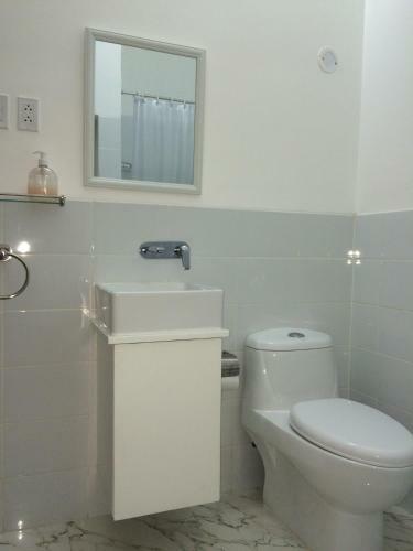 Hostal Larq�a Park Rooms
