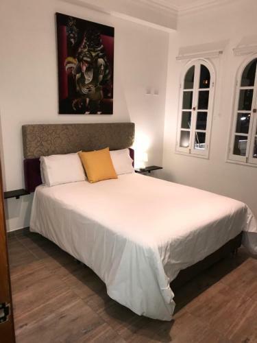 Hostal Larq�a Park Rooms