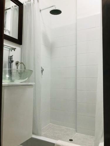 Hostal Larq�a Park Rooms