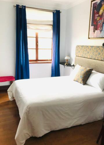 Hostal Larq�a Park Rooms