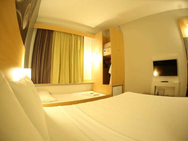 Hotel Ibis Jata�