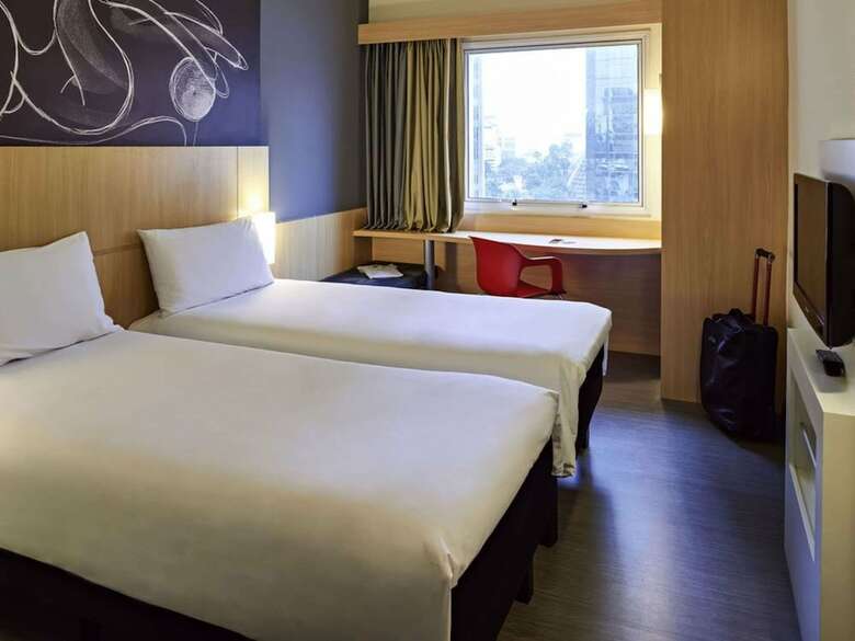 Hotel Ibis Jata�