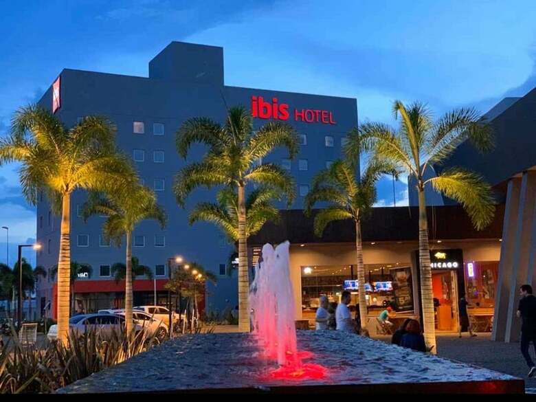Hotel Ibis Jata�
