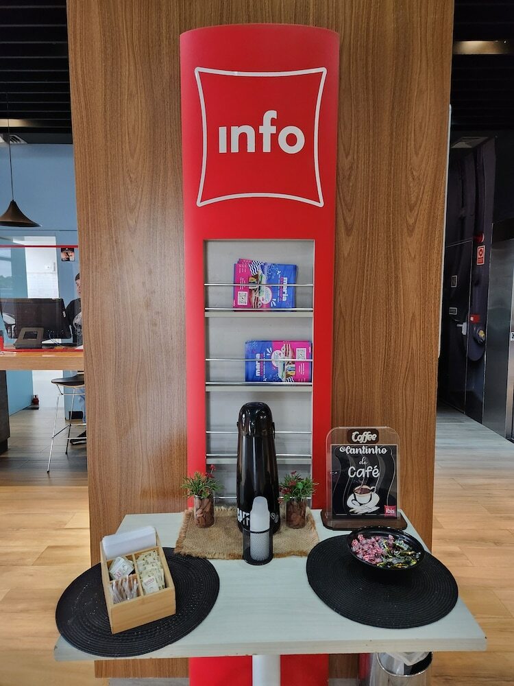 Hotel Ibis Jata�