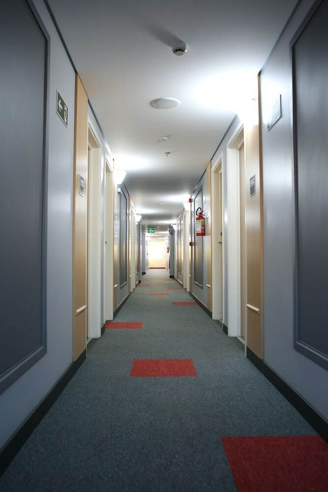Hotel Ibis Jata�