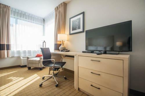 Hotel Comfort Inn & Suites