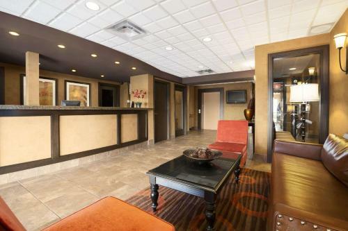 Hotel Ramada By Wyndham Surrey/langley