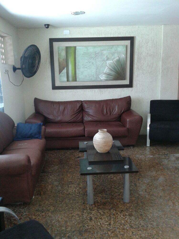 Hotel Uzi Praia