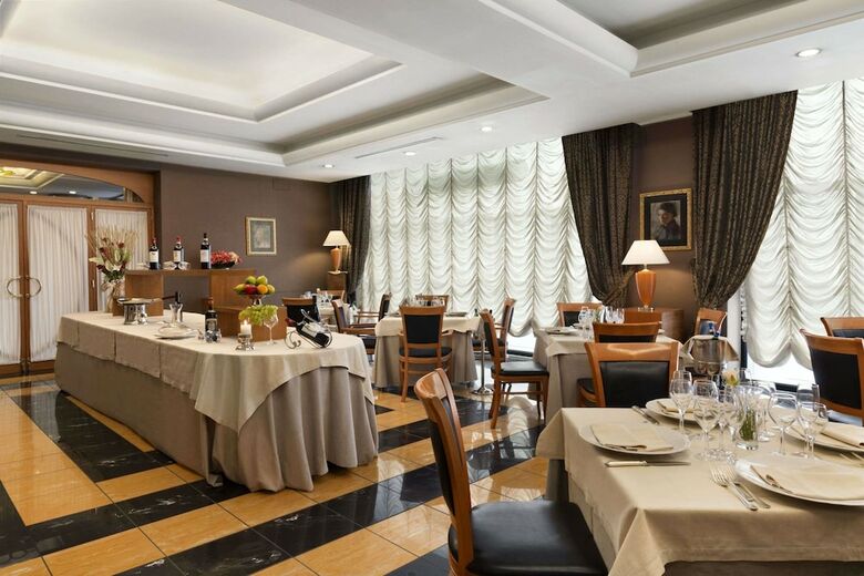 Hotel Ramada Naples