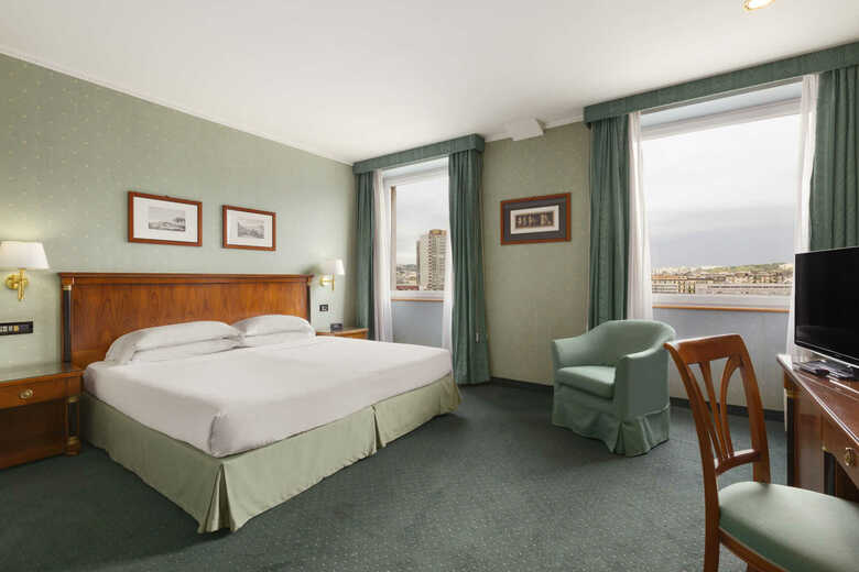 Hotel Ramada Naples