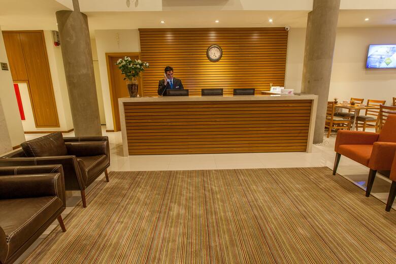 Hotel Sao Carlos Othon Suites