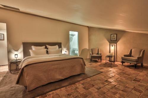 Hotel De La Villeon